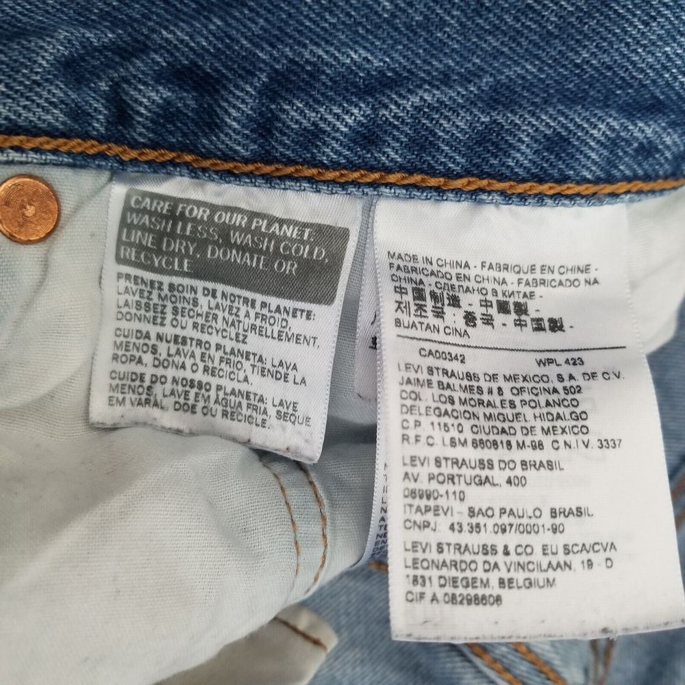 Levis 501 T Size 28 Tapered Leg Jeans Button Fly Distressed Medium Wash - Picture 10 of 10